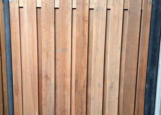 Scherm 19-21planks RV Hardhout 180x180  (Keruing) 150206H